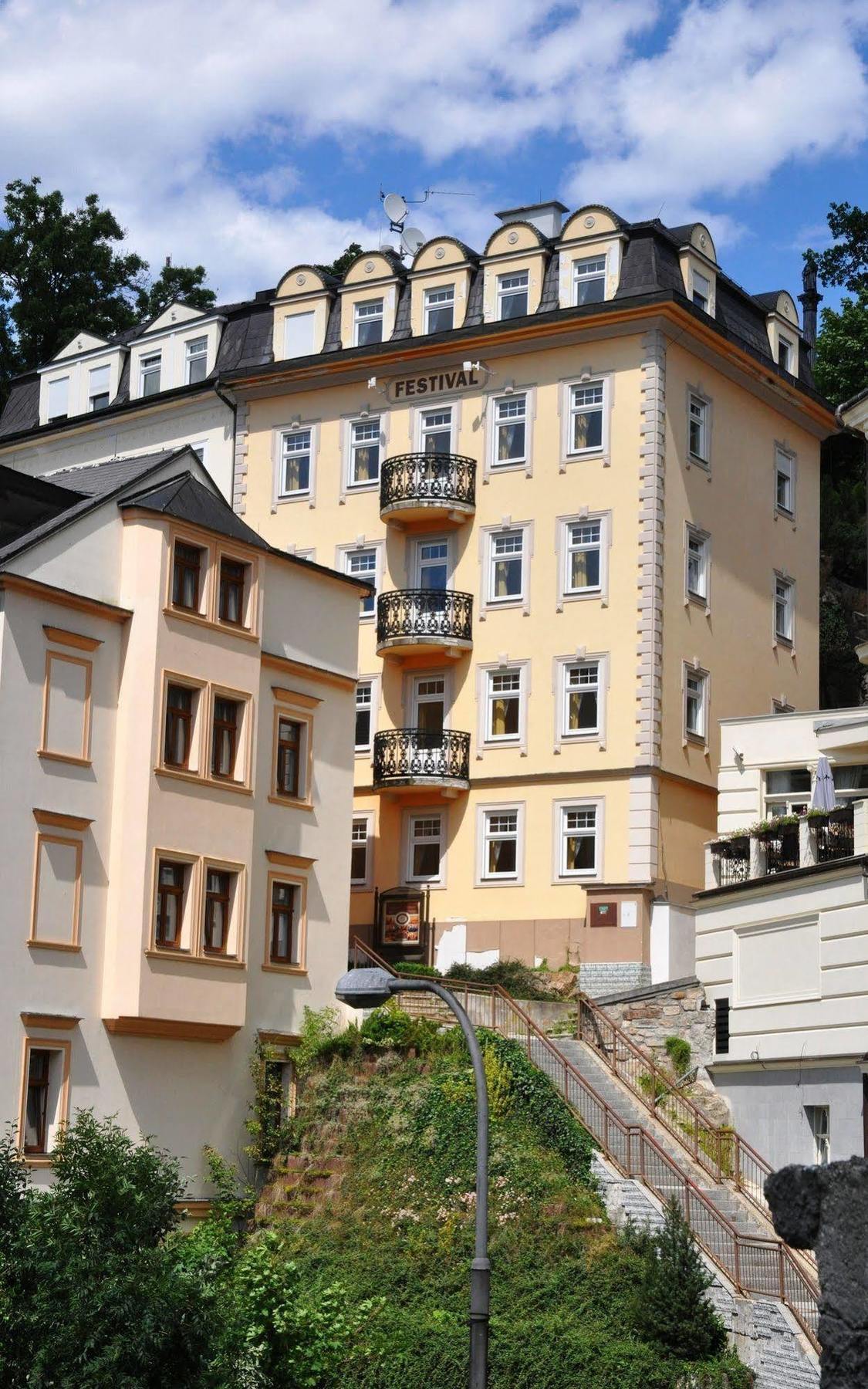 Festival Apartment Карлови Вари Екстериор снимка